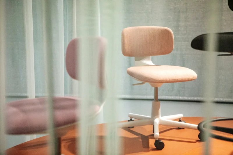 Vitra Rookie task chair, pale rose melange light grey Finnish Design Shop UK