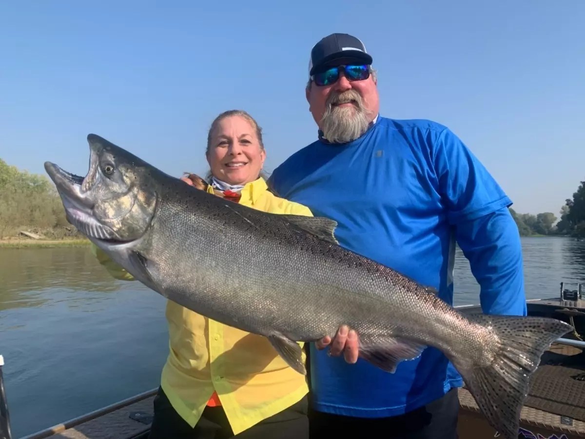 Fishing Giant King Salmon Are Here