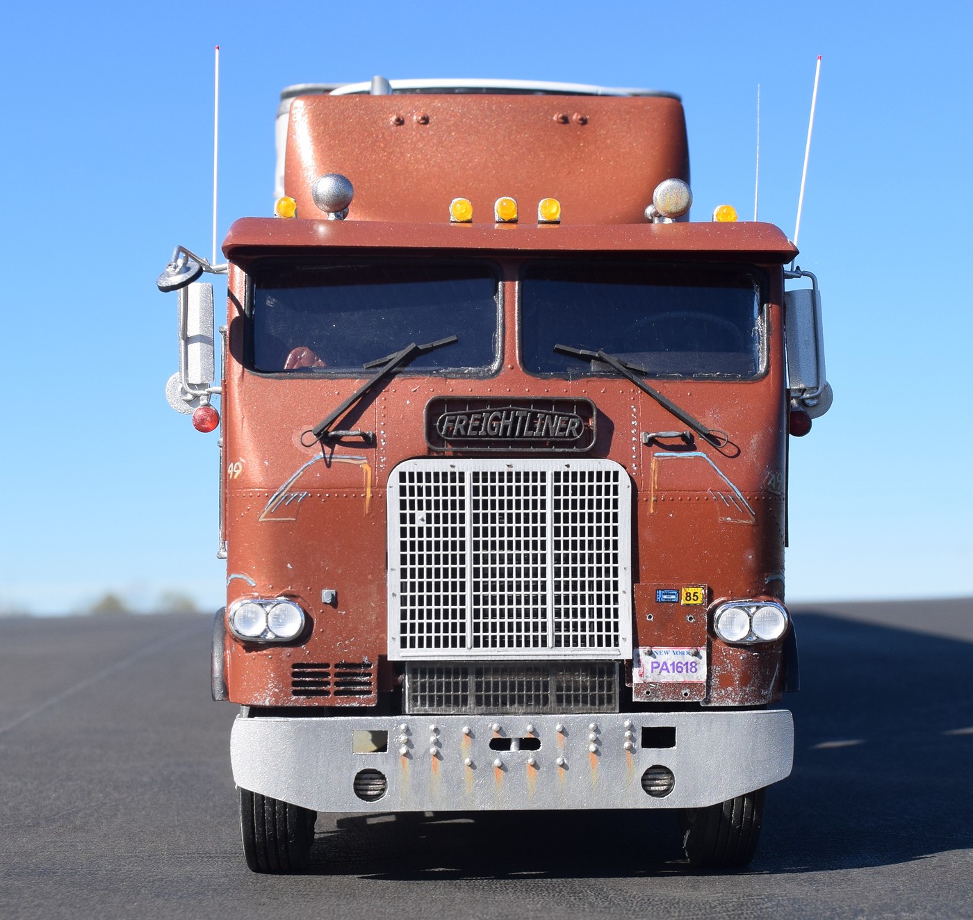 1983 Freightliner FLA Model Trucks Big Rigs and Heavy Equipment