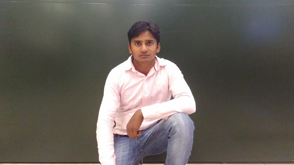 How to select multiple columns in a pandas dataframe