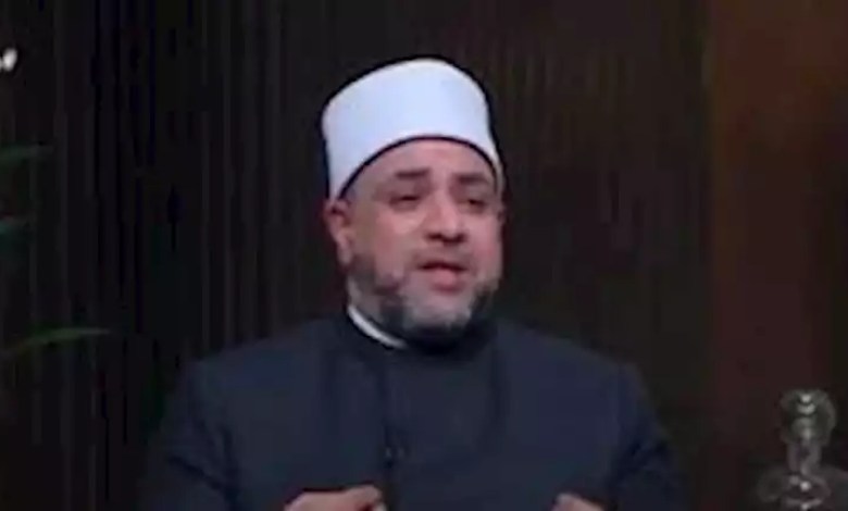 أيمن أبو عمر: هذا أول ما يسأل عليه العبد يوم القيامة أيمن أبو عمر: هذا أول ما يسأل عليه العبد يوم القيامة