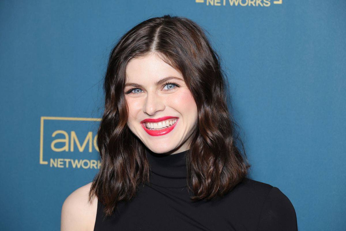 Alexandra Daddario Her Rise To Fame In Radiant Photos GIANT FREAKIN(03)