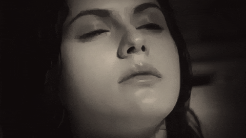 Alexandra Daddario Fc GIFs - Get the best GIF on GIPHY