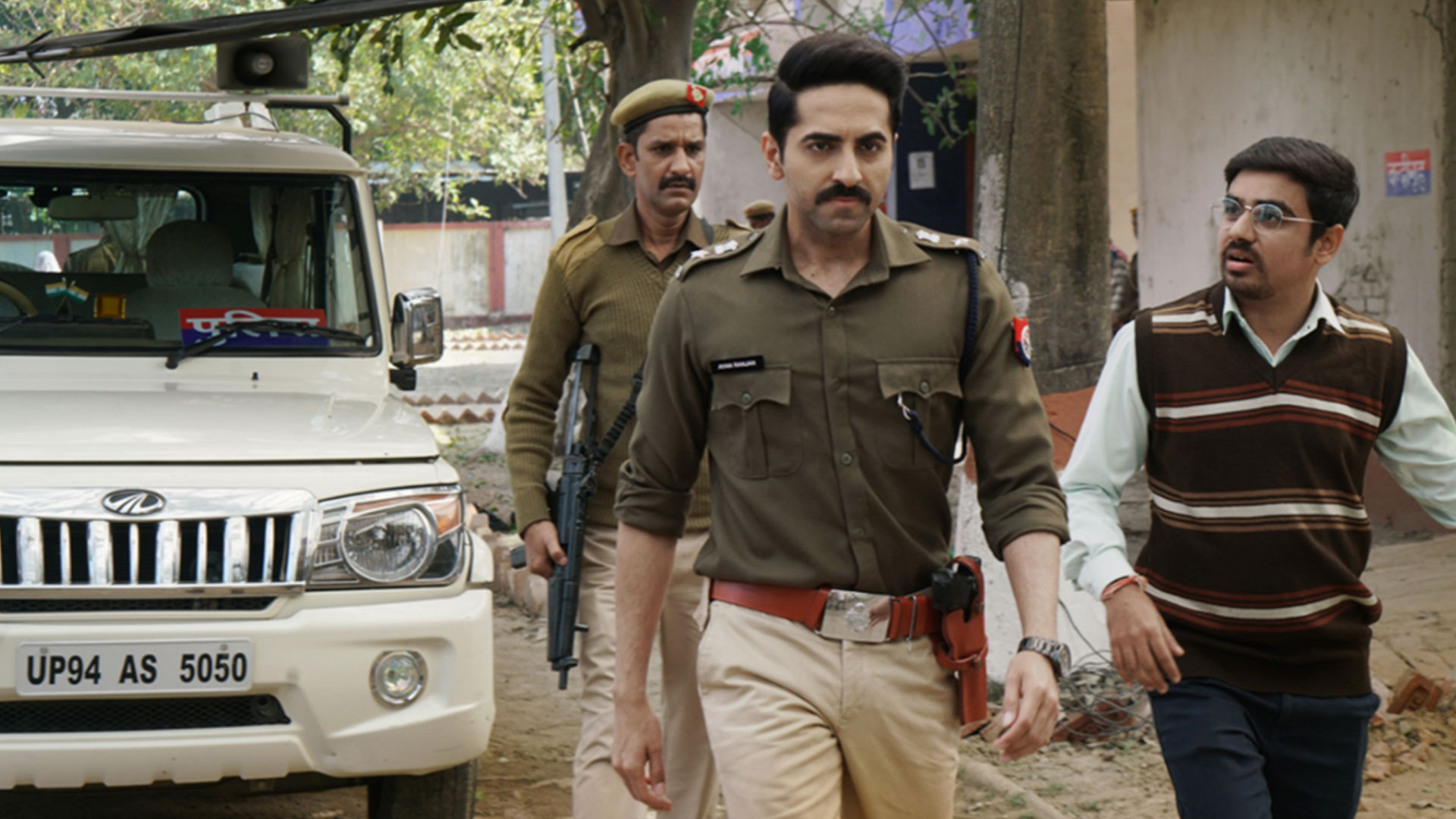 5 topIMBD Hindi crime movies on Jio Cinema, Netflix & Amazon Prime Video