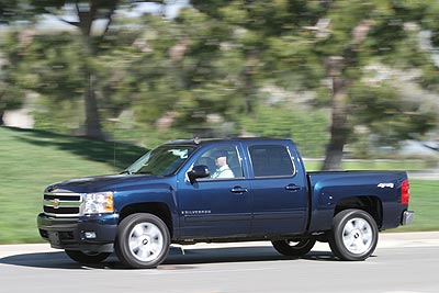 2007 Chevrolet Silverado Review | Autobytel