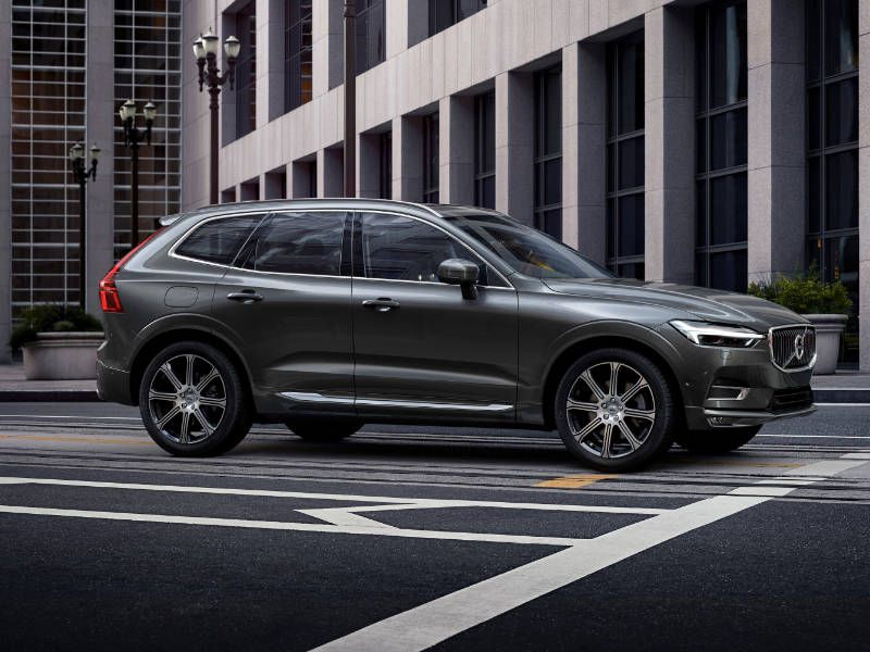 10 of the Safest Luxury SUVs | Autobytel