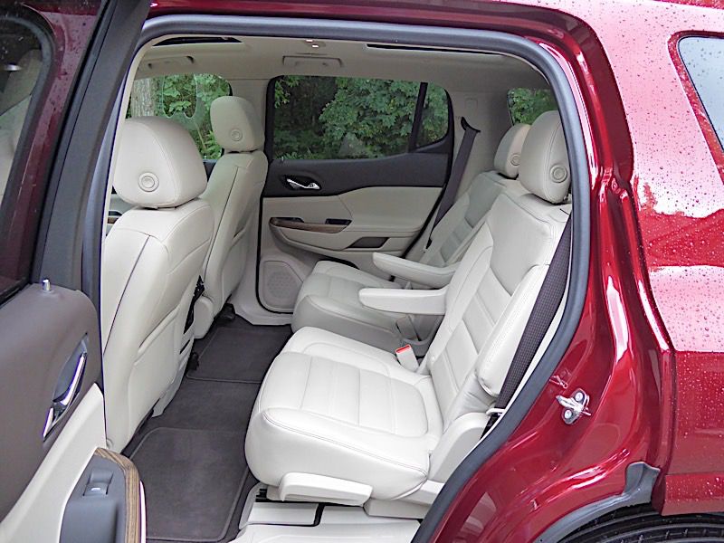 2018 GMC Acadia vs. 2018 Jeep Grand Cherokee Which Is Best? Autobytel