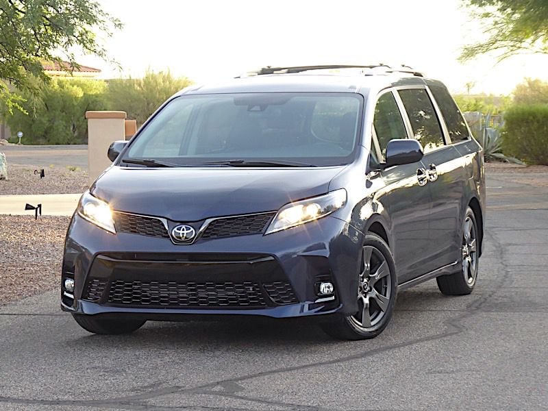 2020 Toyota Sienna Road Test and Review | Autobytel