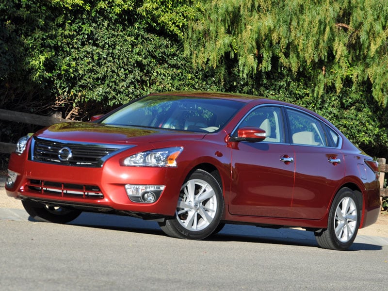 2015 Nissan Altima Review and Quick Spin | Autobytel