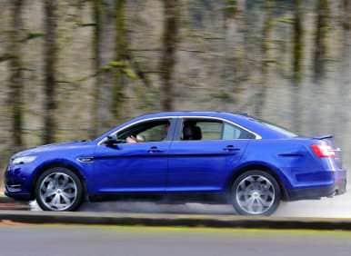 Road Test and Review - 2013 Ford Taurus SHO | Autobytel