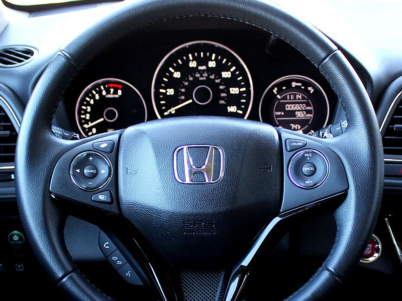 2017 Honda HR-V Road Test and Review | Autobytel