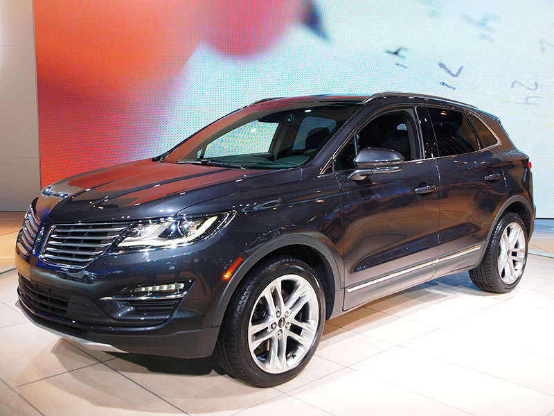 10 Things You Need To Know About The 2015 Lincoln MKC | Autobytel
