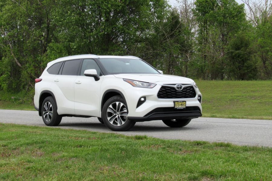2021 Toyota Highlander Road Test and Review | Autobytel