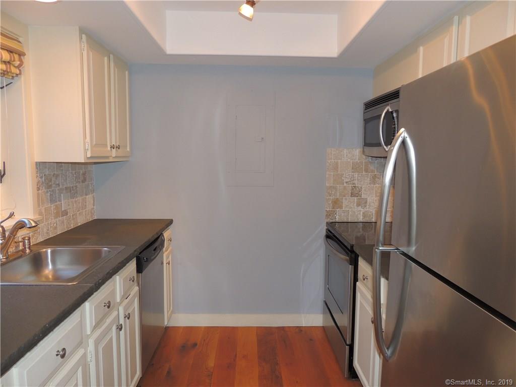 10 GLEN RIDGE, Wilton, CT 06897 (Rented NYStateMLS Listing 10413211)