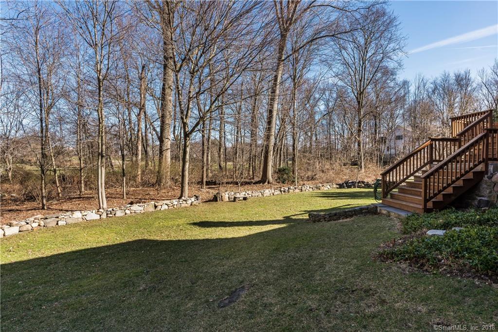 8 GISBORNE PLACE, OLD GREENWICH, CT 06870 (Sold NYStateMLS Listing