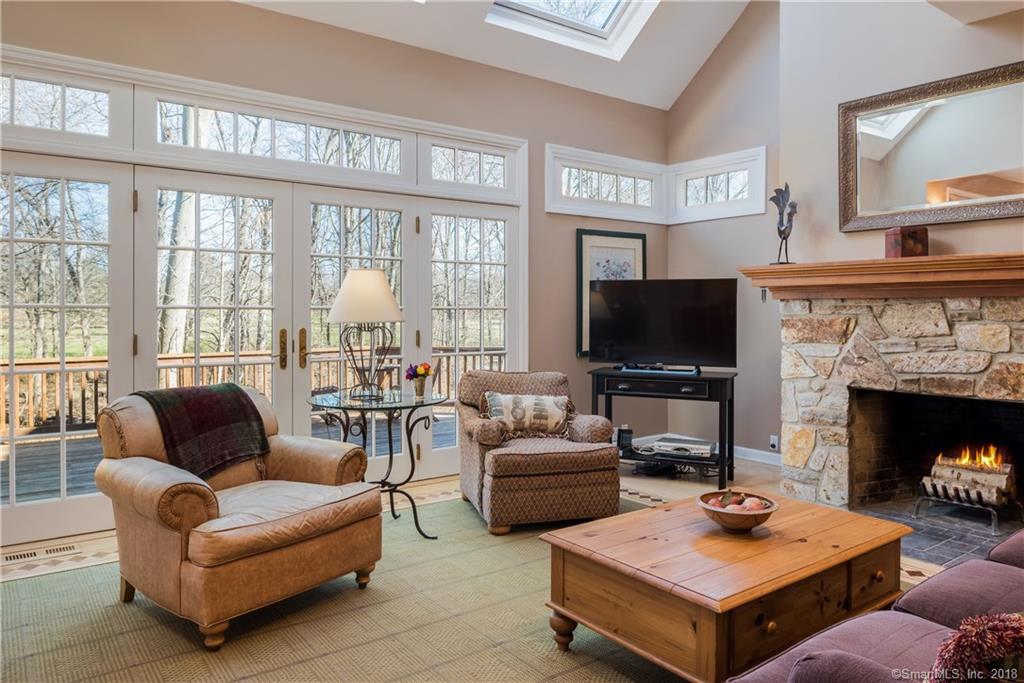 8 GISBORNE PLACE, OLD GREENWICH, CT 06870 (Sold NYStateMLS Listing