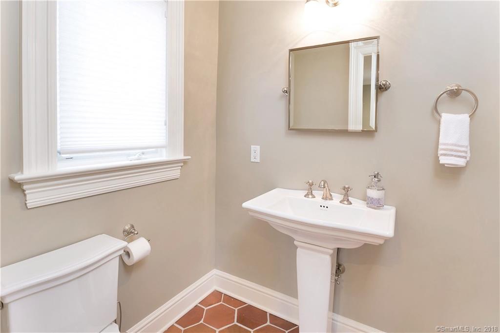 9 GRIMES ROAD, OLD GREENWICH, CT 06870 (Sold NYStateMLS Listing 10485013)