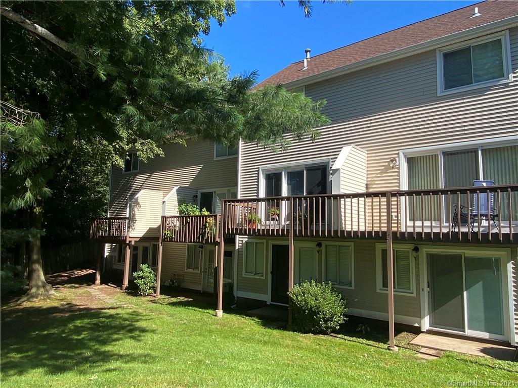 24 Abbey Lane, Meriden, Connecticut 178,500, ID 170433386 Brown