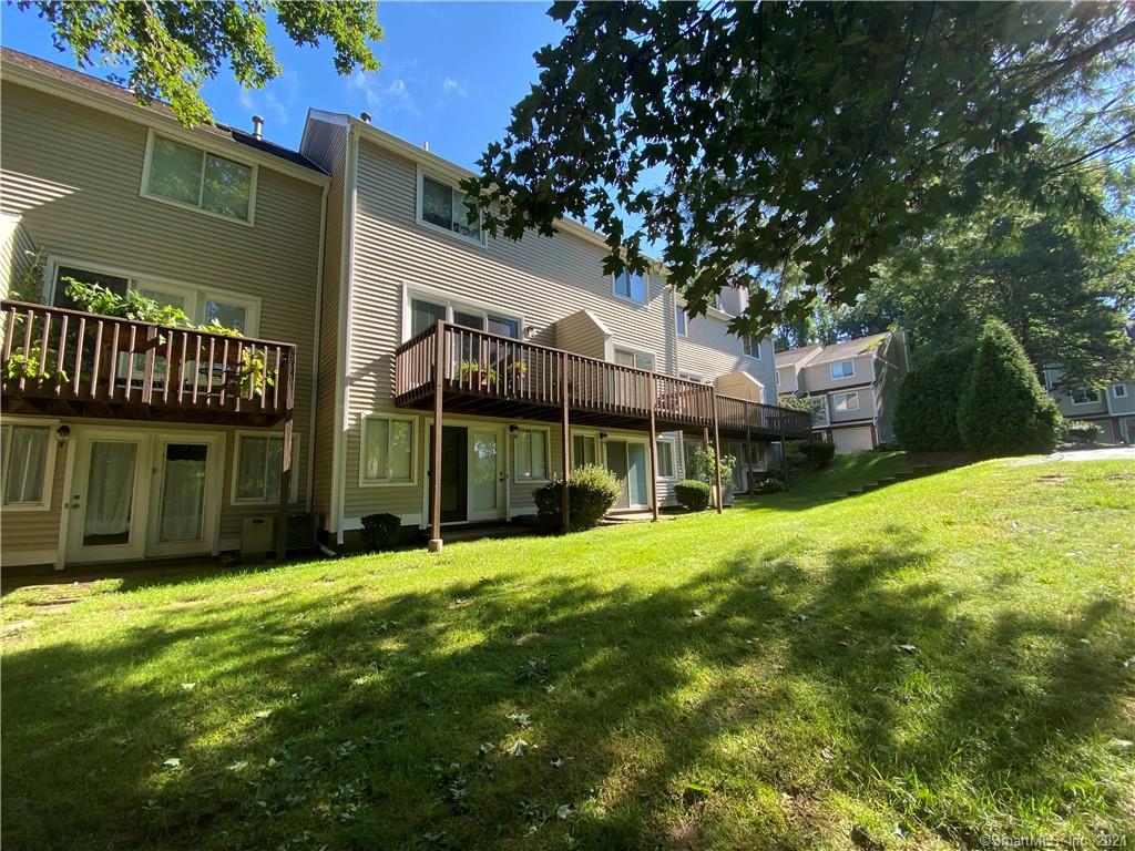 24 Abbey Lane, Meriden, Connecticut 178,500, ID 170433386 Brown