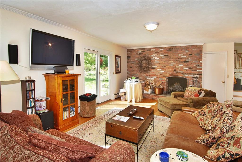 154 SOUTH BALD HILL ROAD, New Canaan, CT 06840 (Sold NYStateMLS Listing