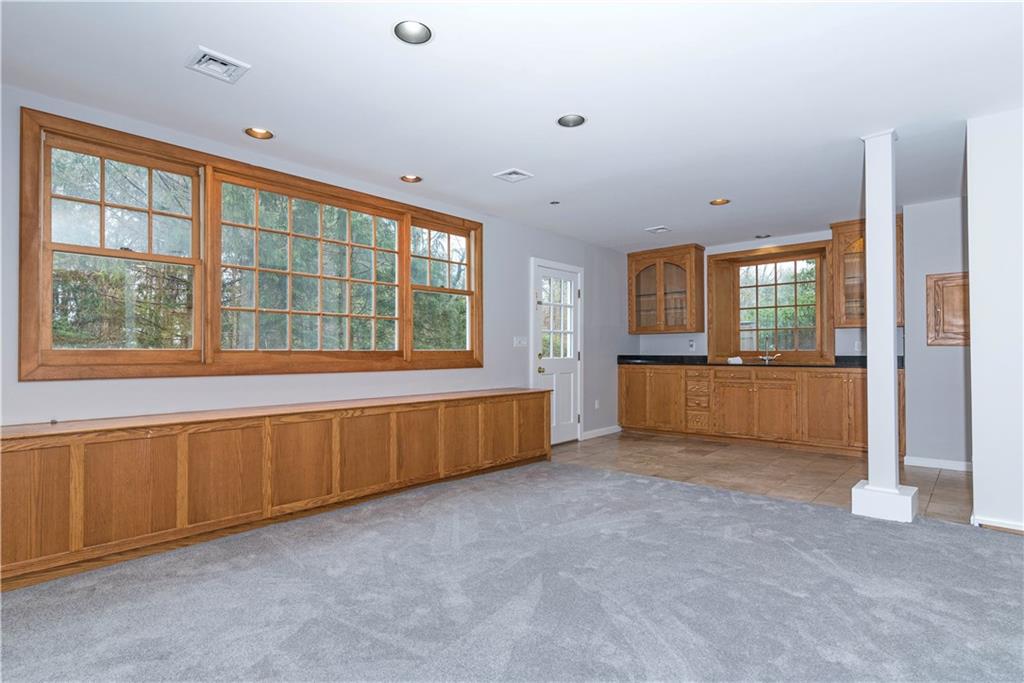 327 JELLIFF MILL ROAD, New Canaan, CT 06840 (Sold NYStateMLS Listing