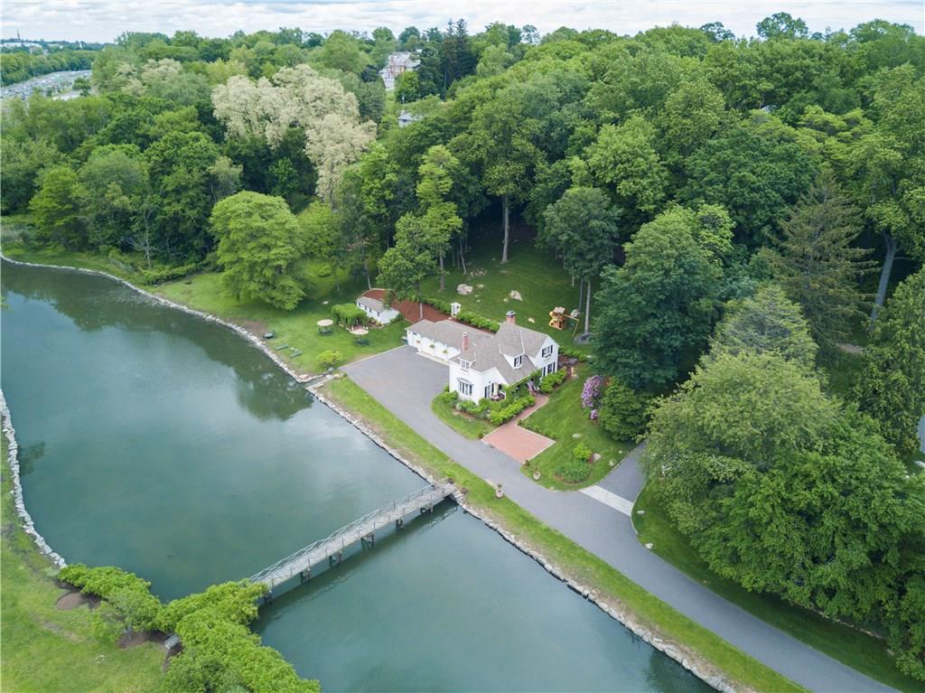 31 MEADOW WOOD DRIVE, Greenwich, CT 06830 (Sold NYStateMLS Listing 10399569)