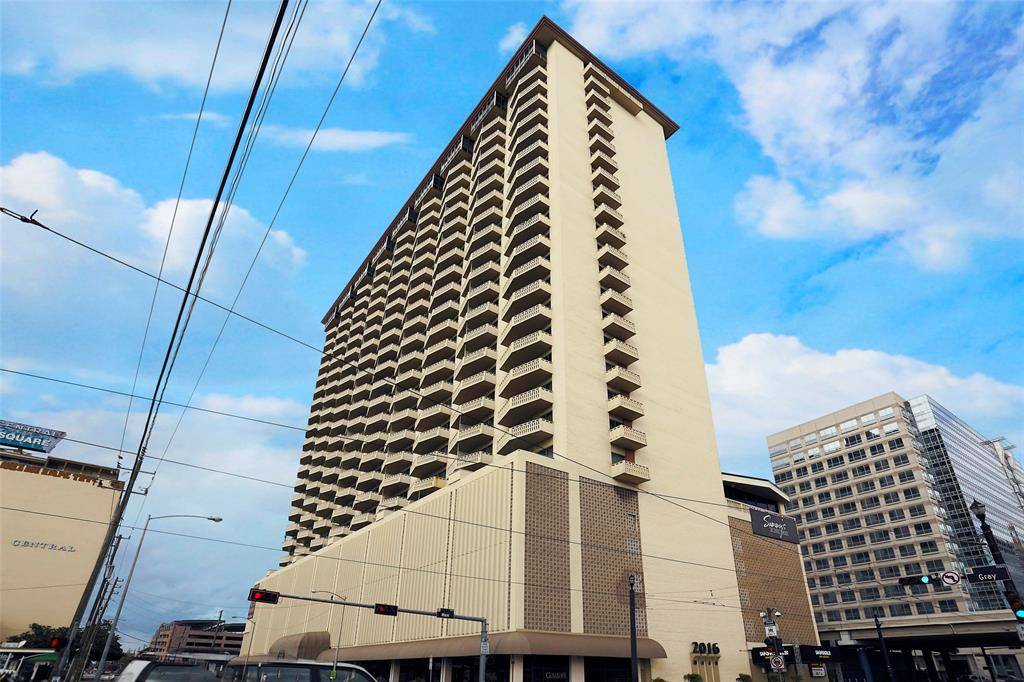 Houston Condos Near METRORail Apartments Near METRO Rail