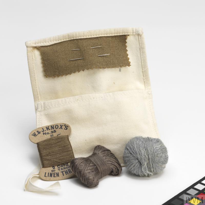 Housewife (sewing kit) British Army (EQU 4327)