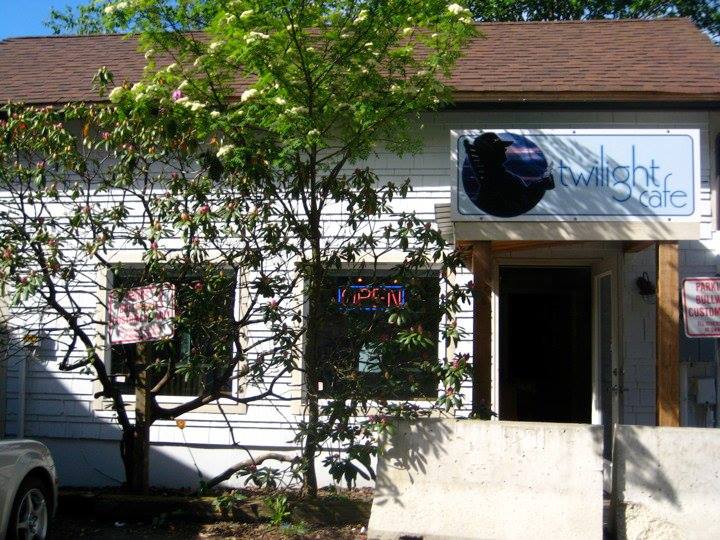 Twilight Cafe wins top award for attractive storefront