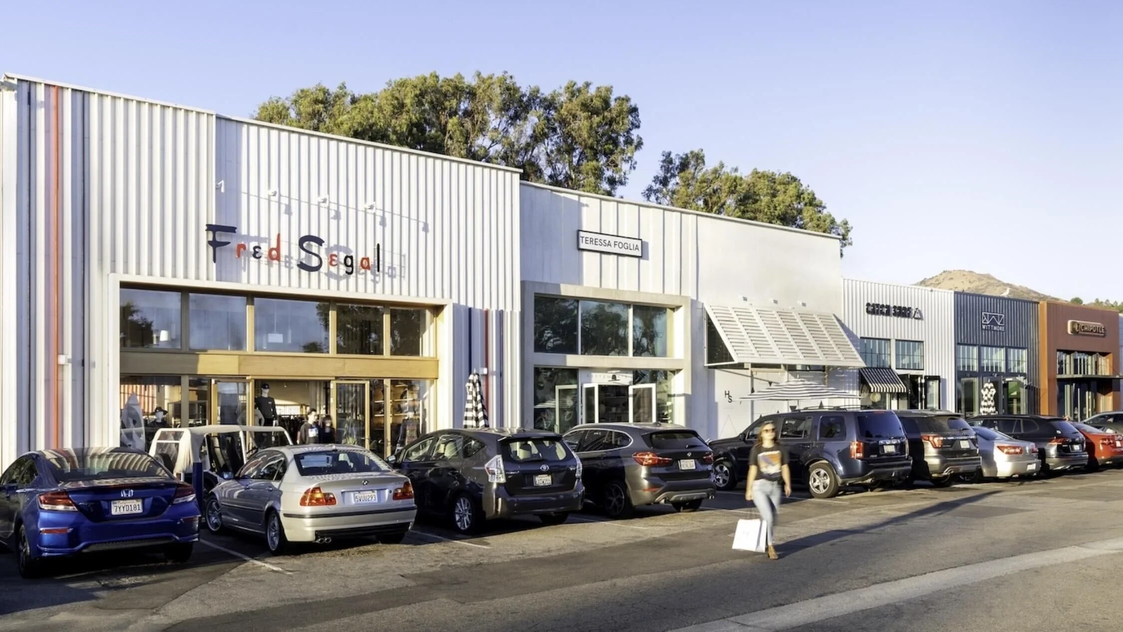 Stan Kroenke Acquires Malibu Village Shopping Center Malibu Blog Riviera Living Shen Schulz