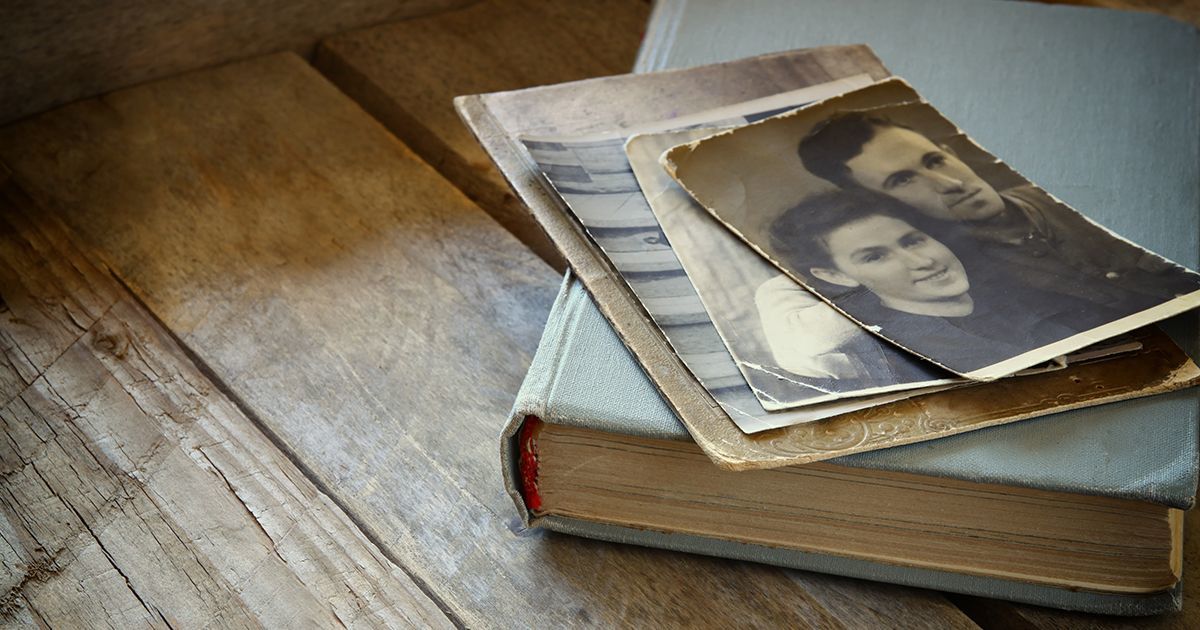 How to restore an old photo? Skylum Blog