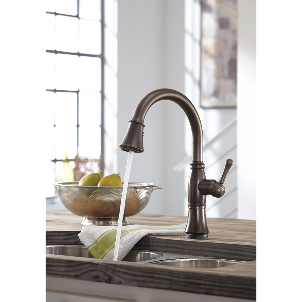 Single Handle PullDown Kitchen Faucet with Touch2O® Technology 9197T
