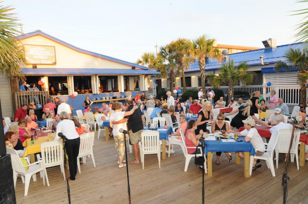 SeaWitch Cafe and Tiki Bar Carolina Beach NC 28428 9107070533