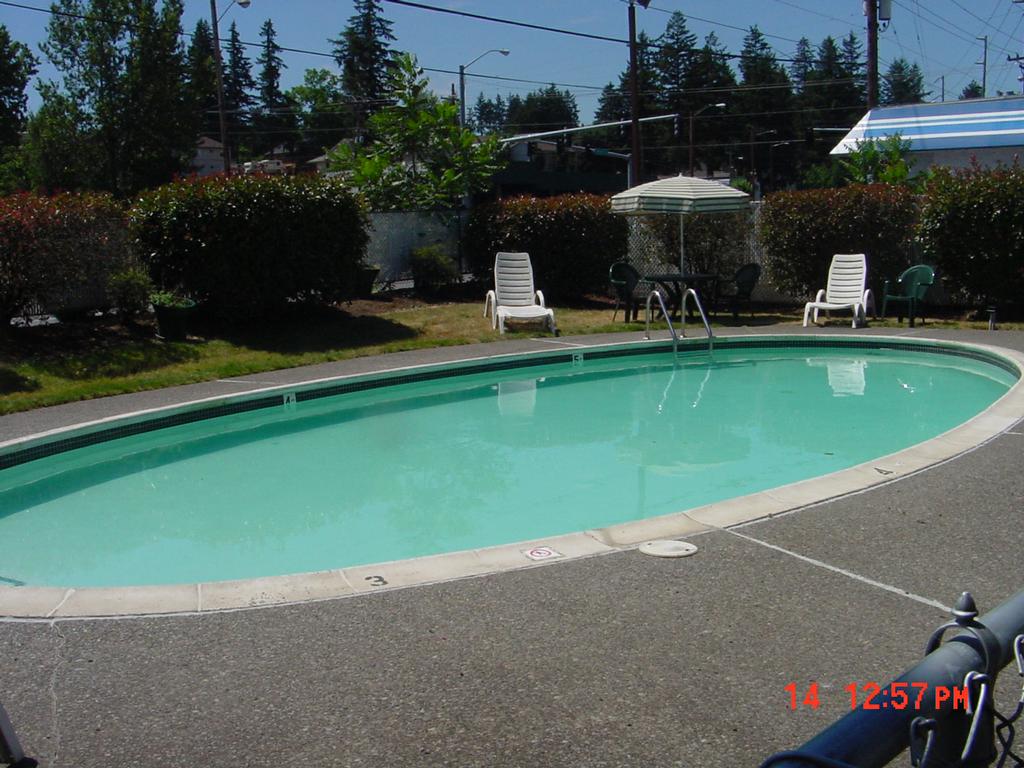 Halsey Station Apts Portland OR 97230 5032524889 Apartments