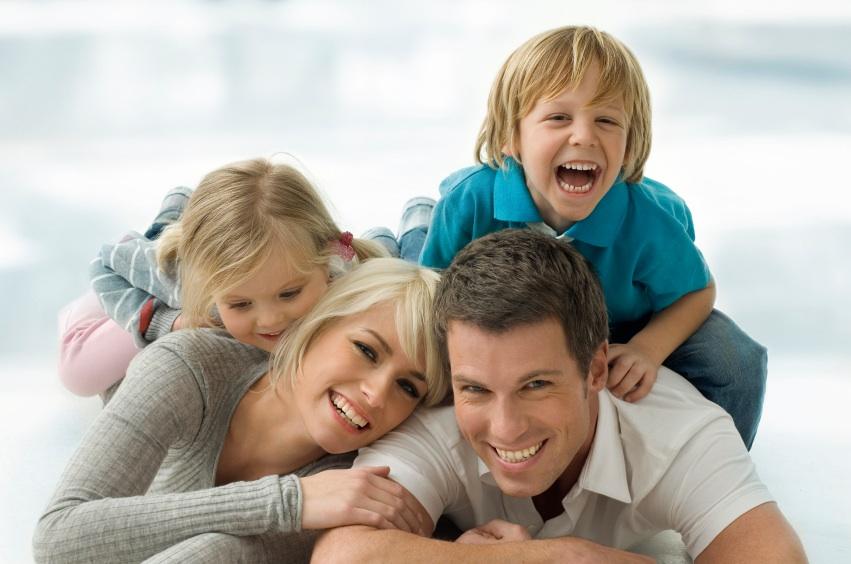 Pictures of Smiling White Families