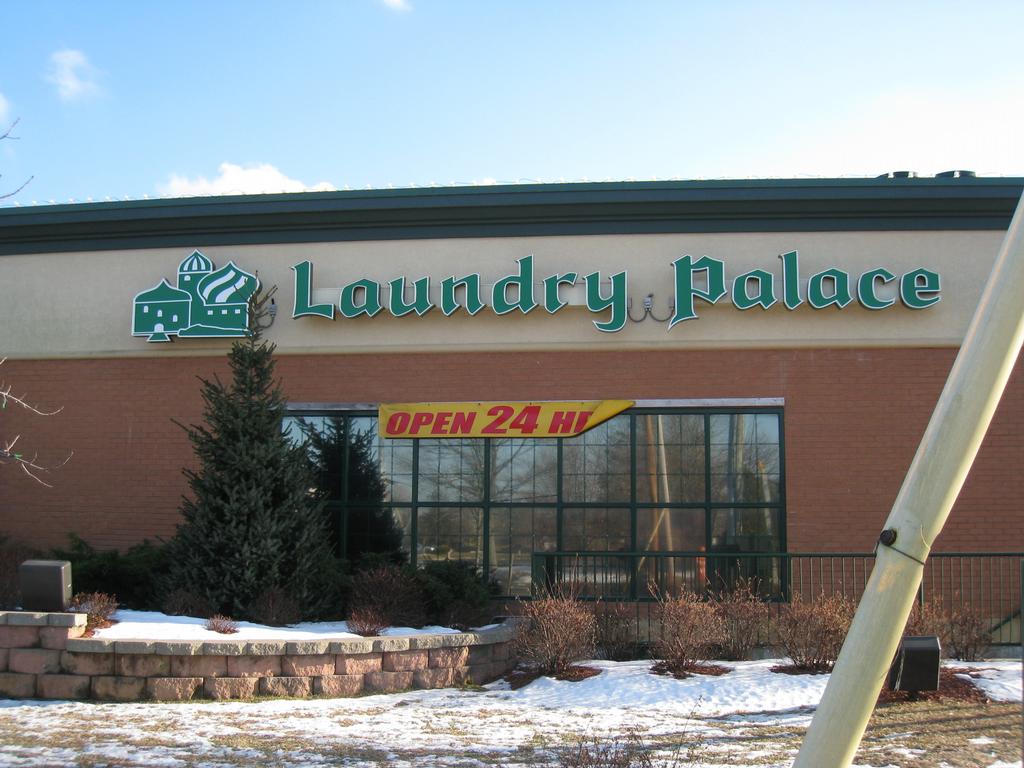 Laundry Palace Riverhead NY 11901 6317276876 Laundry Services