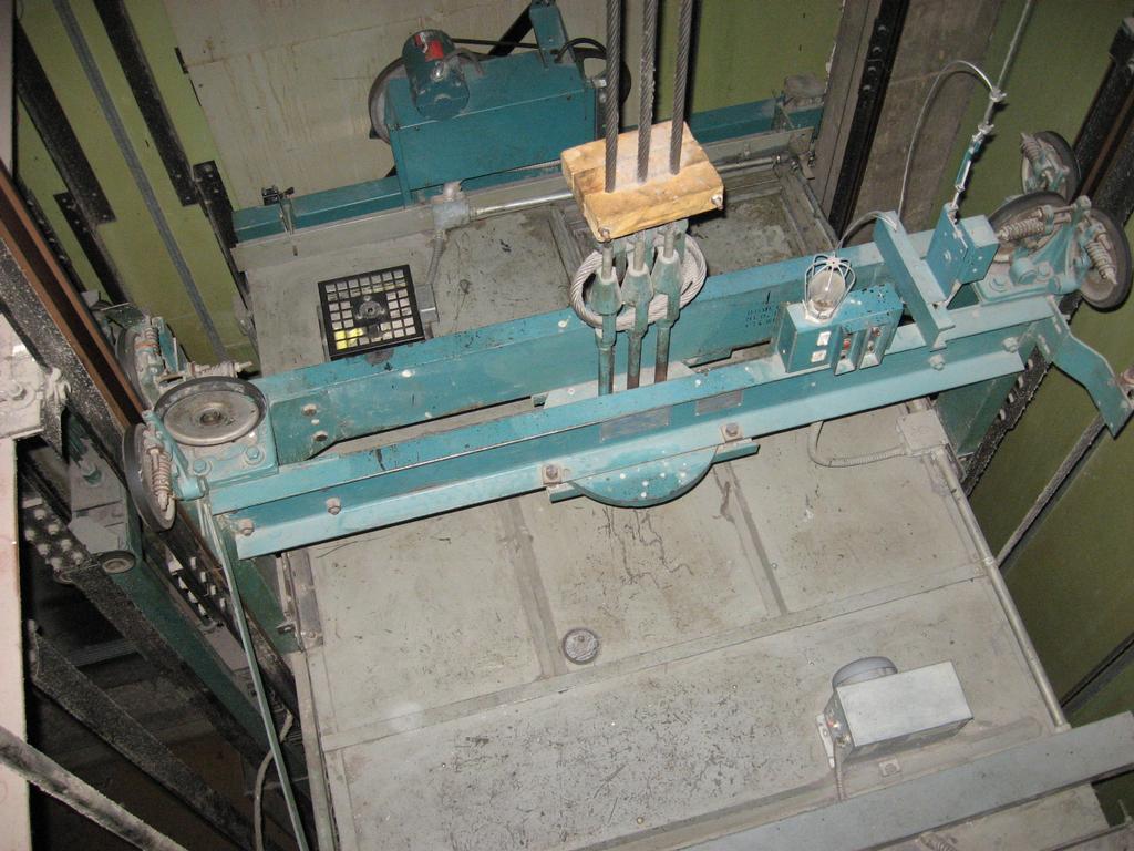 Elevator Car Top from SETEC Elevators in Fort Worth, TX 76118