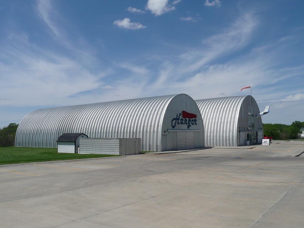 The Hanger Restaurant Maryville MO 64468 6605827676