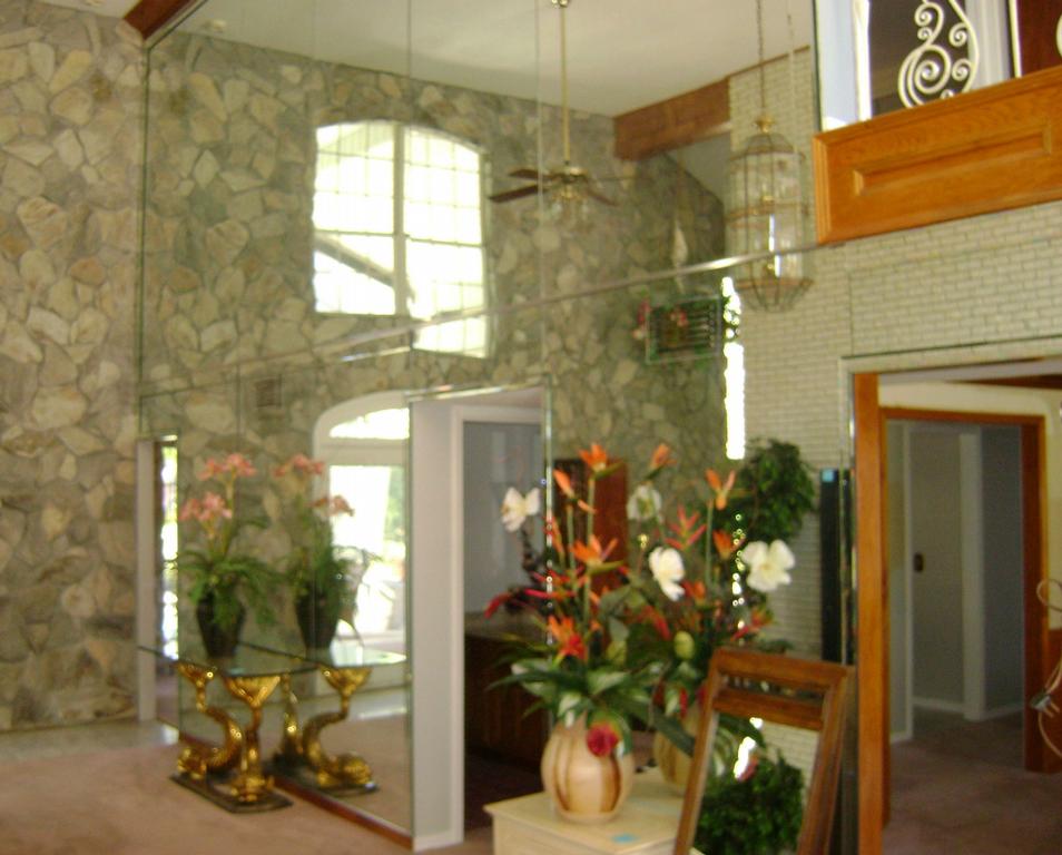 Ft Lauderdale Glass & MirrorsShower Doors Fort Lauderdale FL 33320