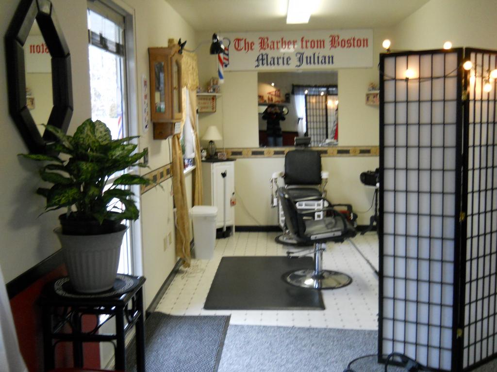 BARBER FROM BOSTON/ Marie Julian Redding CA 96002 5305157684