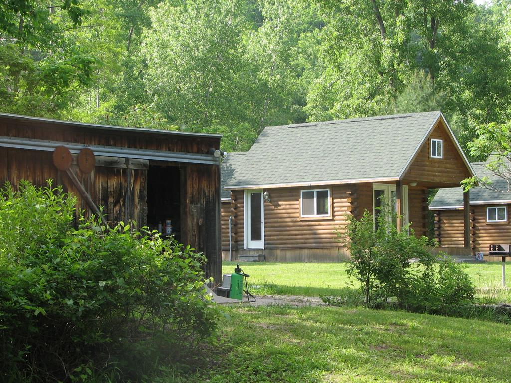 Pictures for THE BLUE STONE HOUSE & LOG CABIN'S in Portageville, NY 14536