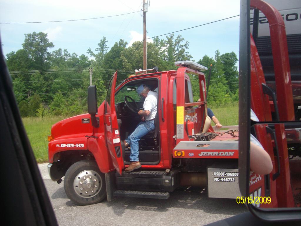 Wright Wrecker Service Erin TN 37061 9312893979