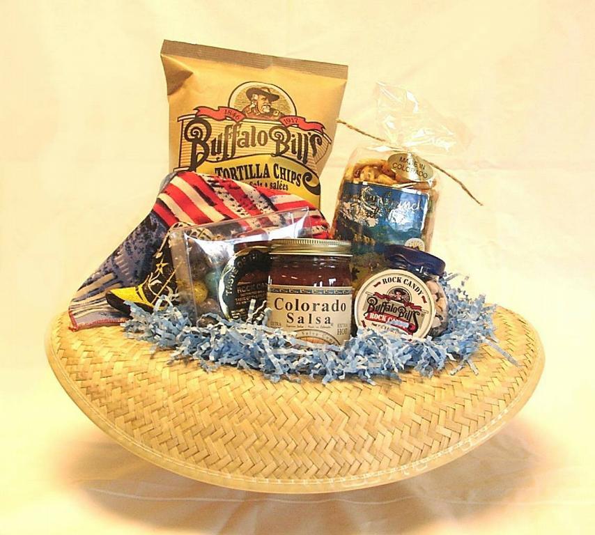Pictures for Colorado Pine Gift Basket & Honey Bear Gourmet in