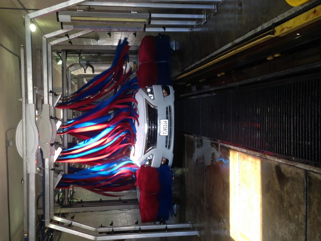 Pictures for Metro Express Car Wash in Reseda, CA 91335 Car Washes