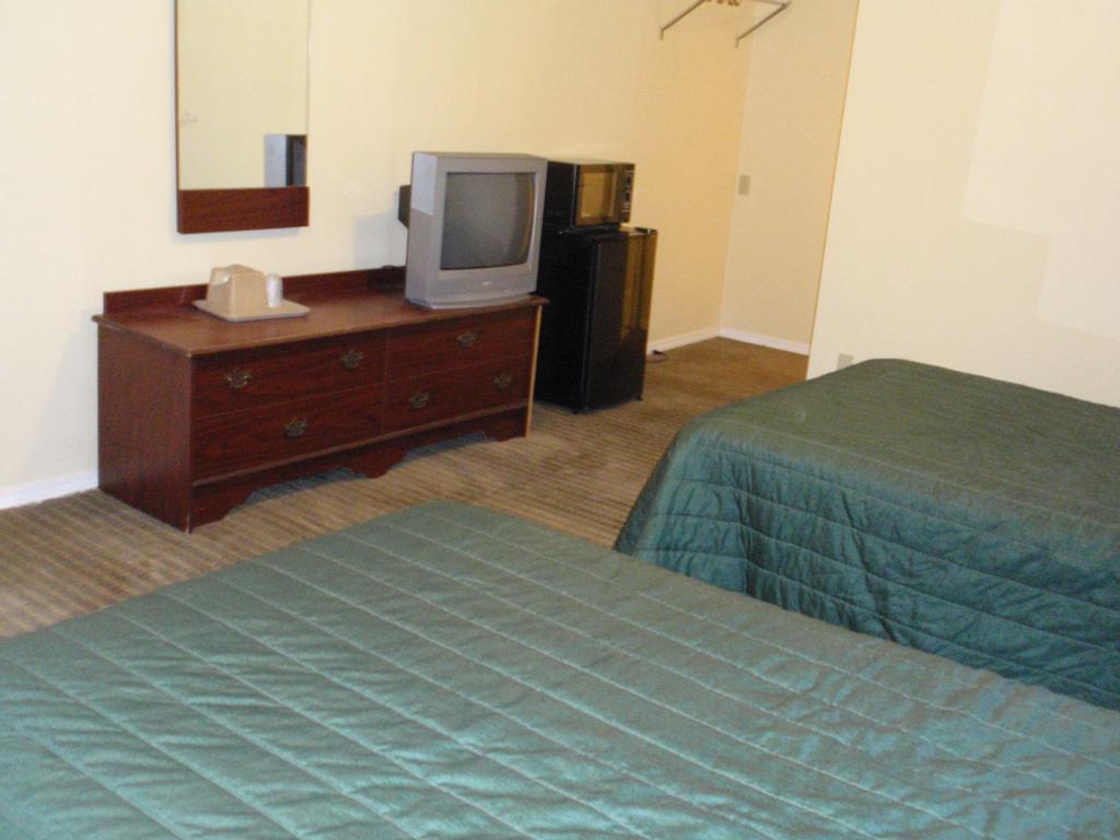 Budget Inn El Reno OK 73036 4052620251 Travel & Lodging