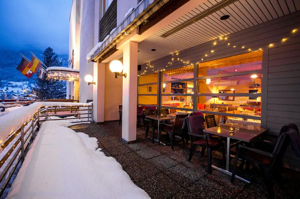 Pictures for Das Hotel Sherlock Holmes in North Conway, NH 03860