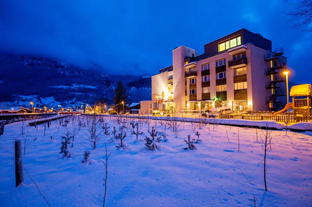 Pictures for Das Hotel Sherlock Holmes in North Conway, NH 03860