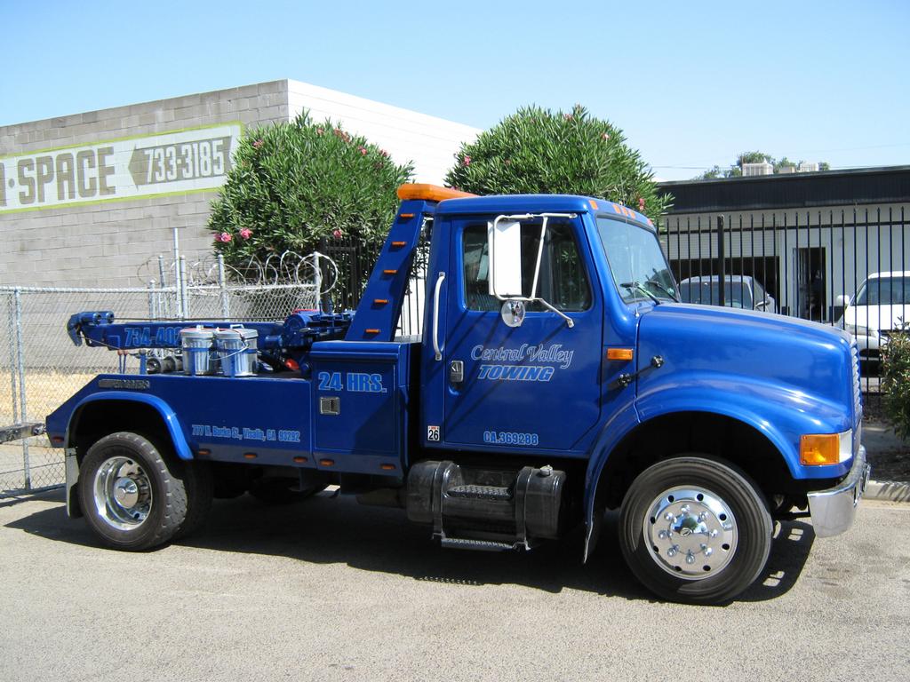 Central Valley Towing & Automotive Repair Visalia CA 93292 5597344028