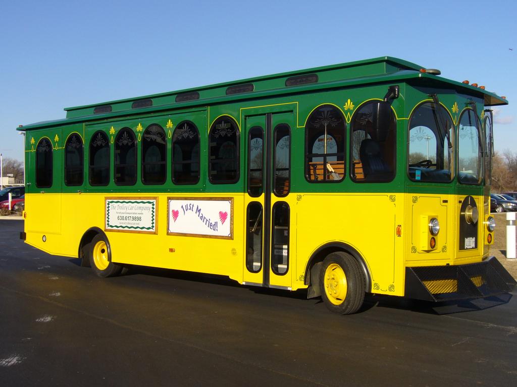 The Trolley Car & Bus Company Bensenville IL 60106 6303507433