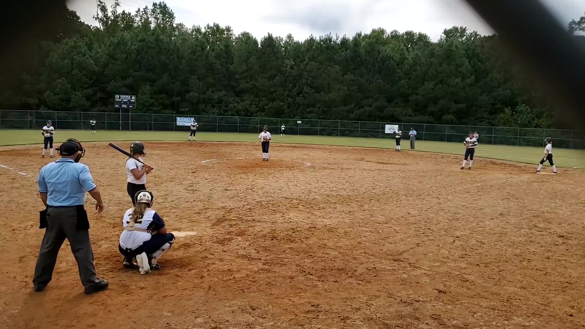 Shooting Stars vs LLG Wools Softball ShootingStarsHausamann